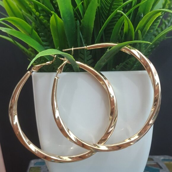 Vintage Style Gold Hoop Earrings - Picture 1 of 4